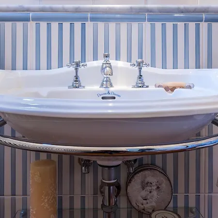 Apartamento Vienna's House Lerici