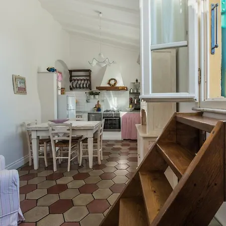 Apartamento Vienna's House Lerici